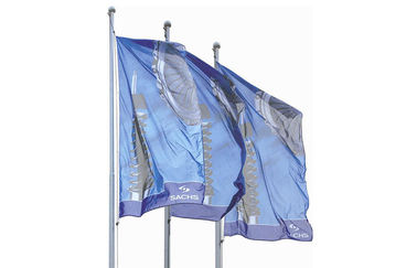 Напечатанные шелковой ширмой изготовленные на заказ знамена пера улучшают национальные флаги проникания краски